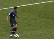 米兰体育官网-法兰克福后防连续失误，导致客场战平内瓦