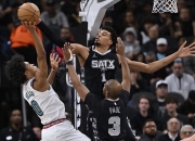 米兰体育app-灰熊大胜老鹰，继续保持不败