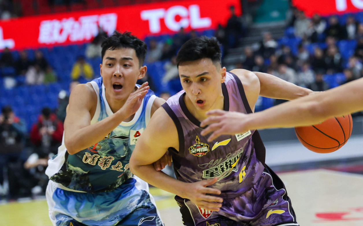 潜力爆棚的球员在比赛中展现出了惊人的实力