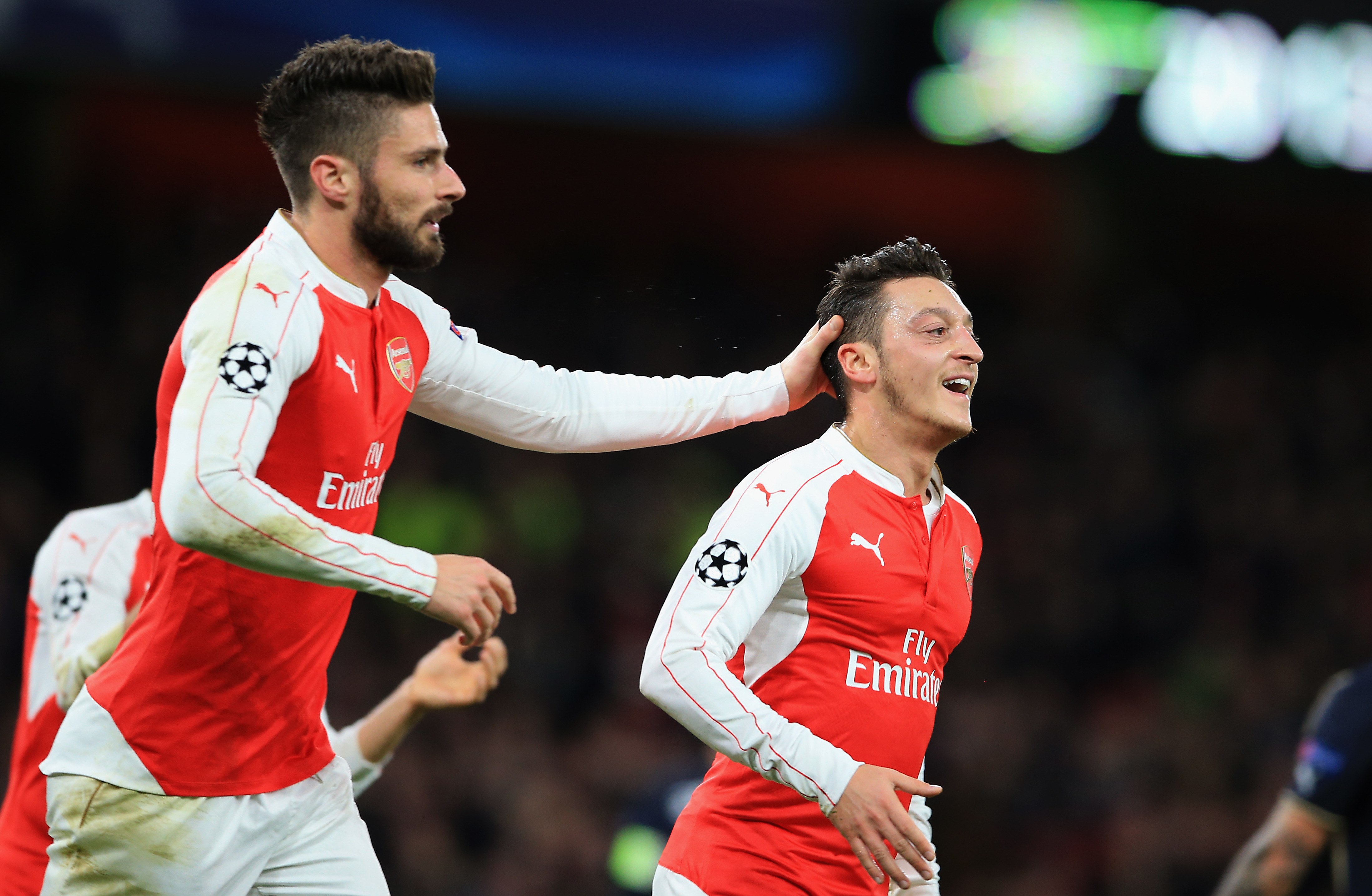 包含地产大佬入主马赛队，引发球迷猜测的词条