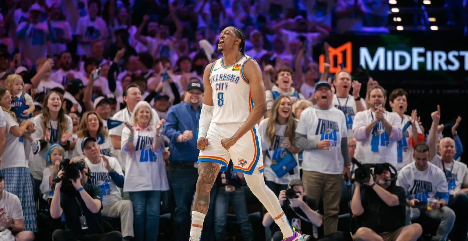 雷霆高光时刻击败灰熊，新赛季表现亮眼