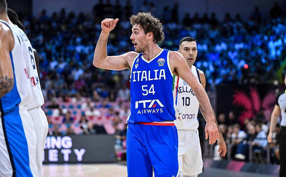 意大利篮球联赛激烈角逐首场比赛，哪支队伍出彩？