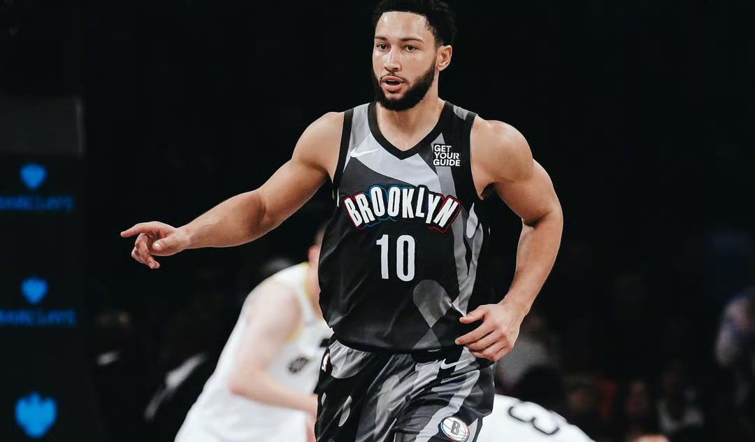 独行侠战胜老鹰，西蒙斯表现突出