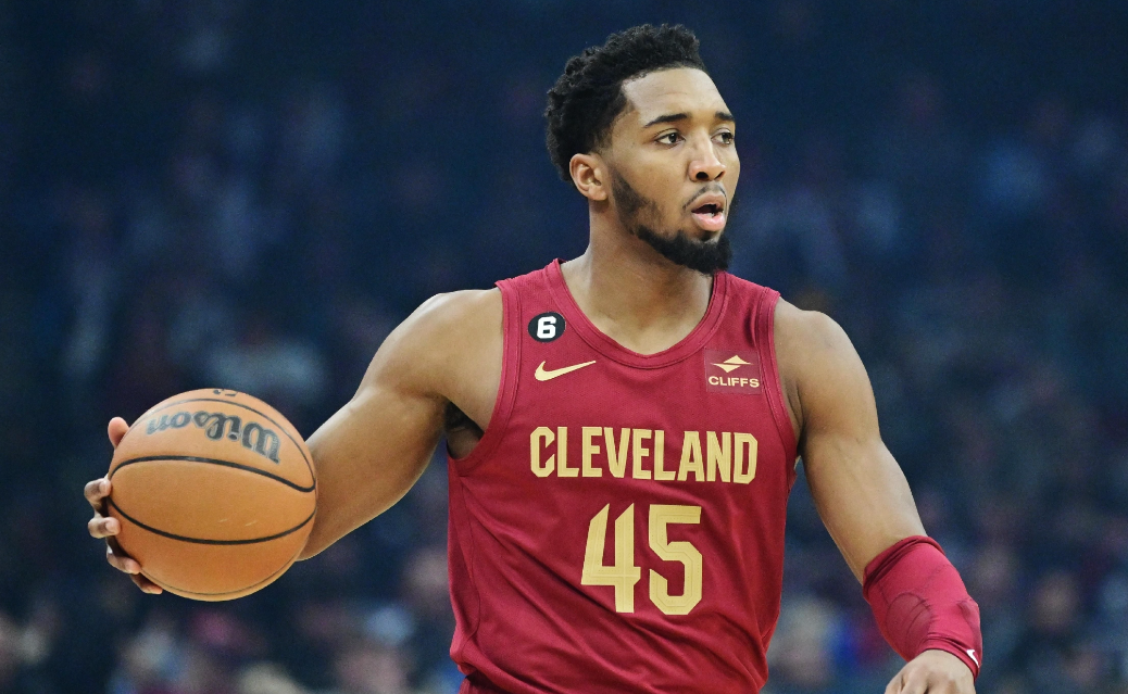 火箭大胜骑士，继续领先西部