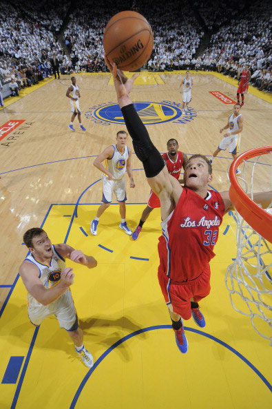 格里芬强势复出，篮网负快船遭遇连败